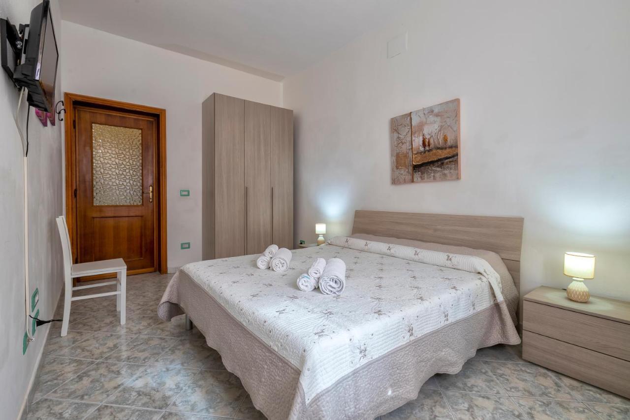 Il Nespolo , Vicino Alle Spiagge, Per Coppie E Famiglie Alghero Luaran gambar